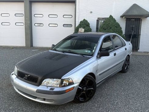 Used 2001 Volvo S40 FWD image 2