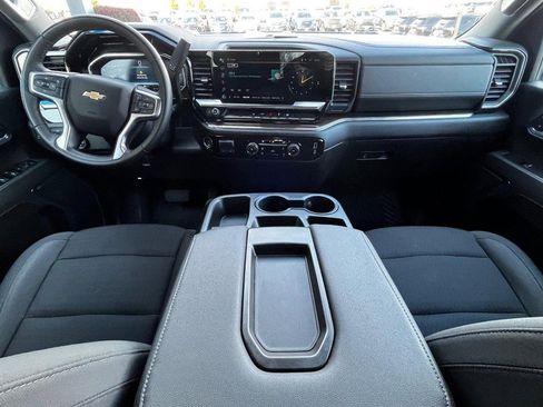 Used 2024 Chevrolet Silverado 2500 LT image 11