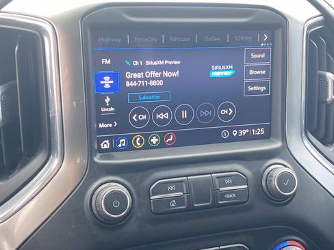 Used 2020 Chevrolet Silverado 1500 LT Trail Boss image 23