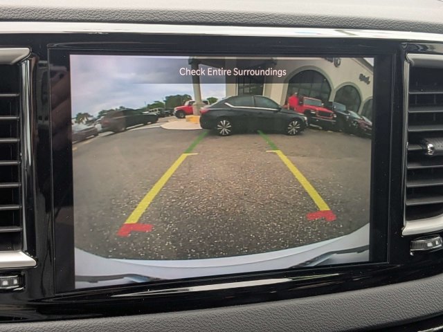 Used 2025 Chrysler Voyager LX FWD image 21