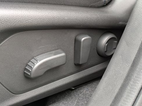 Used 2025 Subaru Forester Limited w/ Popular Package #2 image 23