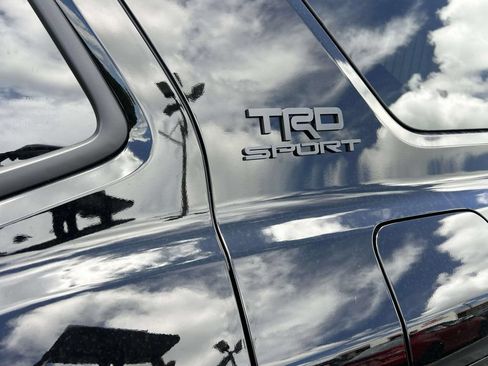 New 2026 Toyota 4Runner TRD Sport Premium AWD/4WD image 11