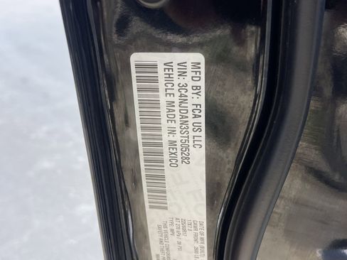 Used 2025 Jeep Compass Sport AWD/4WD image 42