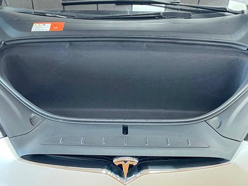 Used 2018 Tesla Model X 75D AWD/4WD image 45