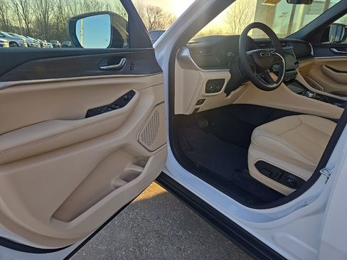 New 2026 Jeep Grand Cherokee Limited AWD/4WD image 31