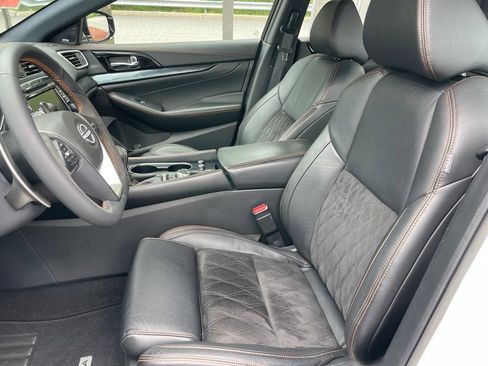 Certified 2023 Nissan Maxima SR w/ Sport Mat Group FWD image 7