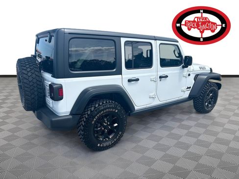 Used 2021 Jeep Wrangler Unlimited Sport AWD/4WD image 7