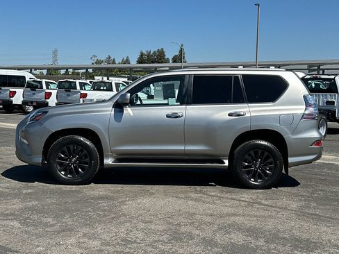 Used 2022 Lexus GX 460 Premium w/ Premium Package AWD/4WD image 6