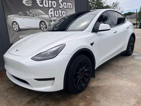 Used 2023 Tesla Model Y Long Range AWD/4WD image 28