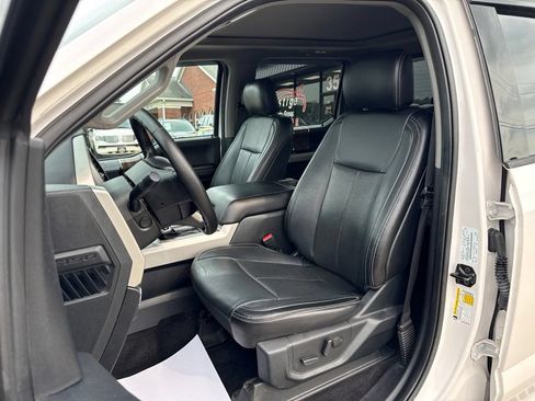 Used 2019 Ford F150 Lariat w/ Equipment Group 502A Luxury AWD/4WD image 2