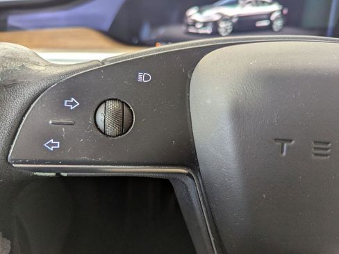 Used 2022 Tesla Model S image 7