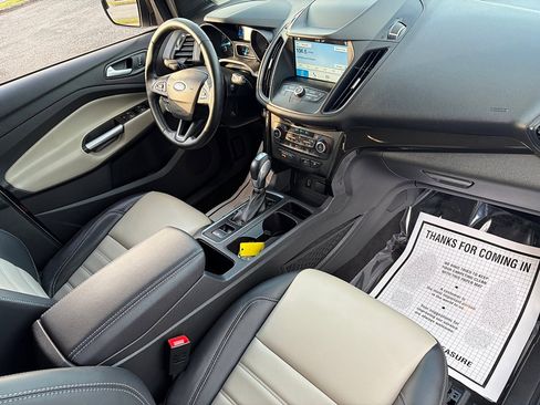 Used 2019 Ford Escape SEL image 35