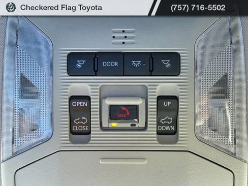 Used 2022 Toyota RAV4 XLE w/ Convenience Package FWD image 11