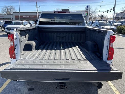 Used 2025 Chevrolet Silverado 2500 LT AWD/4WD image 46