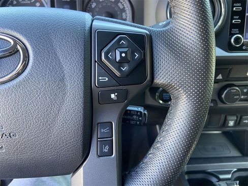 Used 2021 Toyota Tacoma TRD Off-Road image 29