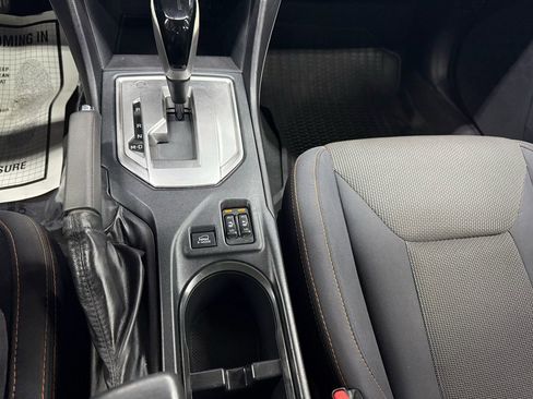 Used 2018 Subaru Crosstrek 2.0i Premium w/ Eyesight System image 31