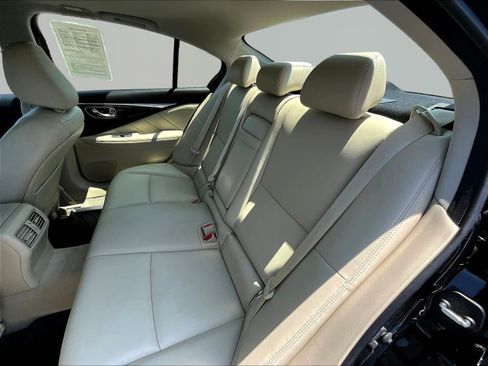 Used 2019 INFINITI Q50 Luxe w/ Essential Package (3.0T Luxe) AWD/4WD image 21