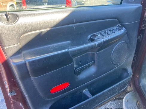 Used 2003 Dodge Ram 2500 Truck SLT image 9