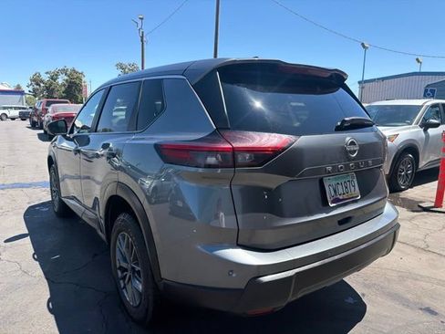 Used 2024 Nissan Rogue S FWD image 7