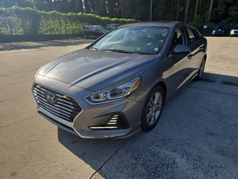 Used 2018 Hyundai Sonata Limited FWD image 2