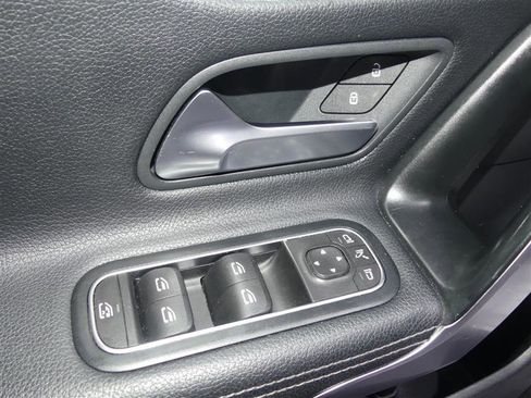 Used 2020 Mercedes-Benz CLA 250 4MATIC image 21