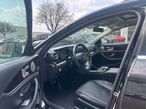 Used 2017 Mercedes-Benz E 300 image 5