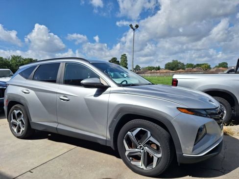 Used 2022 Hyundai Tucson SEL w/ Convenience + Premium Package FWD image 2