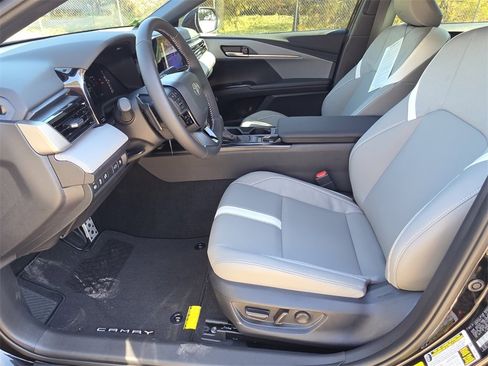 Used 2026 Toyota Camry SE image 24