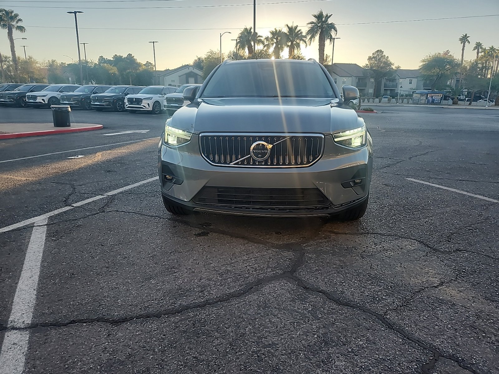 Used 2023 Volvo XC40 B5 Plus AWD/4WD image 6