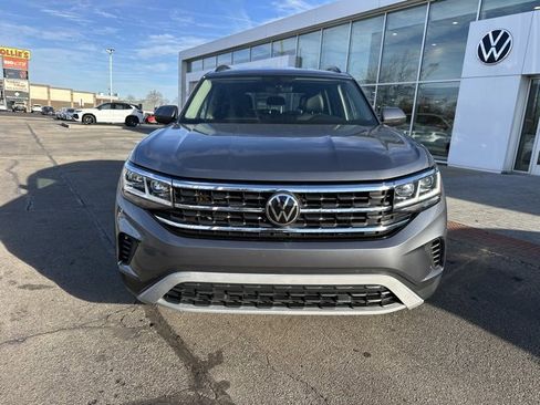 Used 2023 Volkswagen Atlas SE image 2