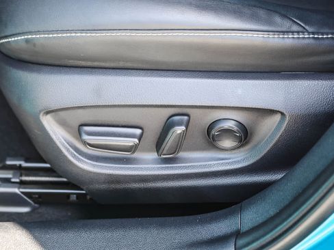 Used 2020 Toyota Prius Prime XLE w/ Carpet Mat Package FWD image 19