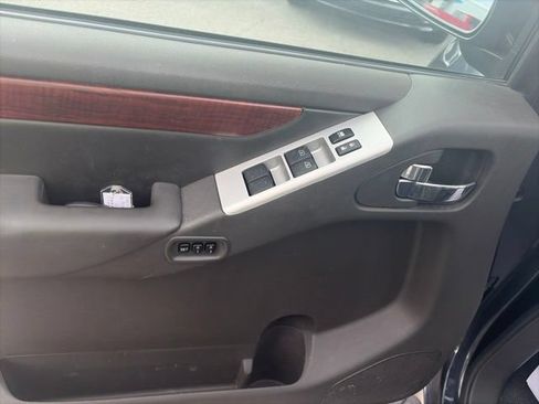 Used 2012 Nissan Pathfinder LE w/ DVD Entertainment Pkg AWD/4WD image 17