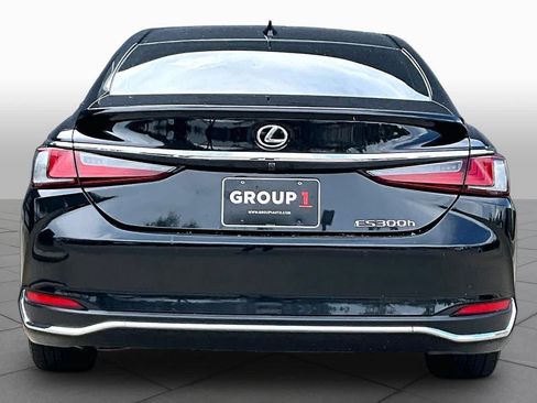 Used 2023 Lexus ES 300h w/ Premium Package FWD image 5