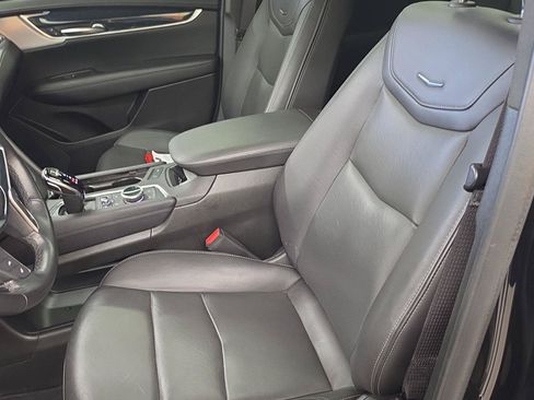 Used 2024 Cadillac XT5 Premium Luxury AWD/4WD image 6
