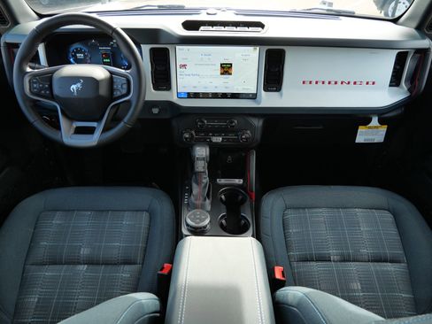 New 2026 Ford Bronco Heritage Edition image 10