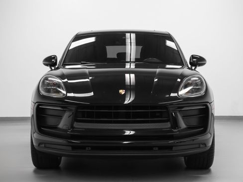 Certified 2022 Porsche Macan AWD/4WD image 8