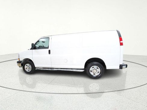 Used 2024 Chevrolet Express 2500 w/ Driver Convenience Package RWD image 5