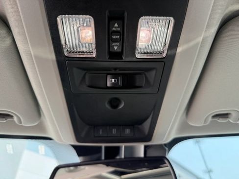 Used 2017 RAM 1500 Laramie w/ Convenience Group AWD/4WD image 36