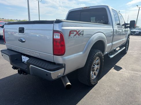 Used 2016 Ford F250 Lariat w/ Lariat Ultimate Package AWD/4WD image 6