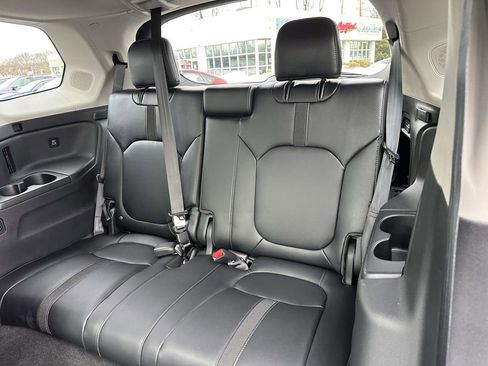 Certified 2023 Honda Pilot Touring image 10