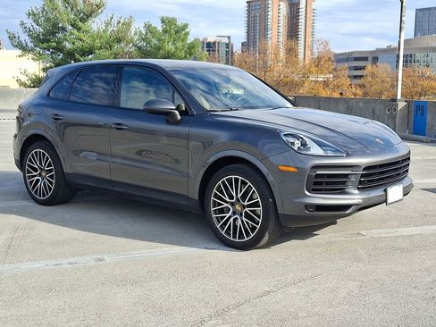Used 2023 Porsche Cayenne S image 7