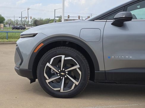 New 2026 Chevrolet Equinox EV LT AWD/4WD image 19
