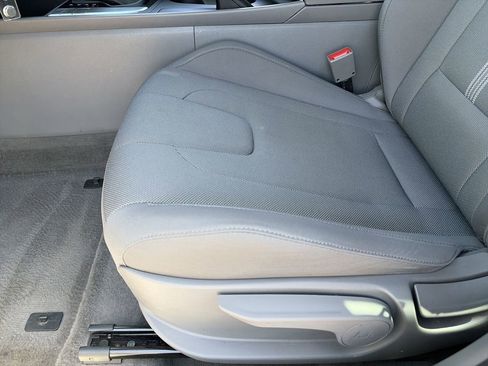 Certified 2024 Hyundai Elantra SE FWD image 19