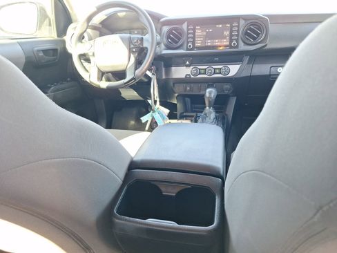 Used 2022 Toyota Tacoma SR image 30