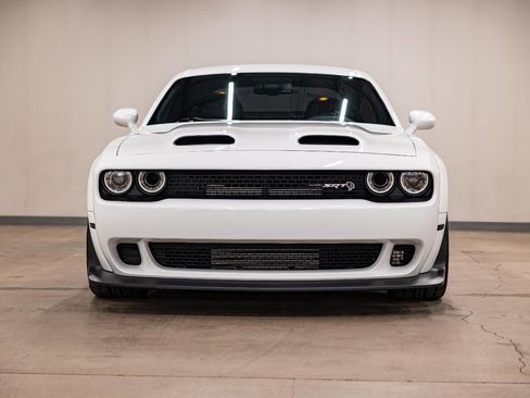 Used 2019 Dodge Challenger SRT Hellcat Redeye image 14
