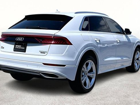 Used 2023 Audi Q8 Premium Plus w/ Premium Plus Package image 2