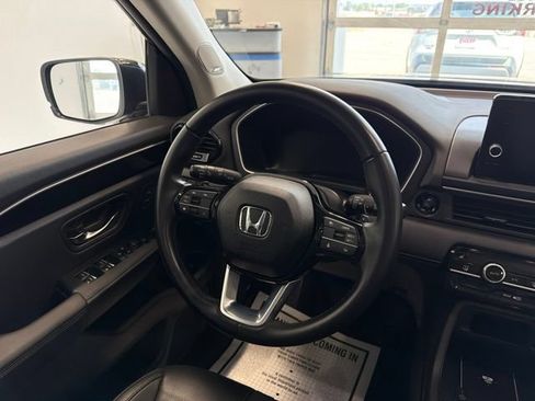 Used 2023 Honda Pilot Touring image 34
