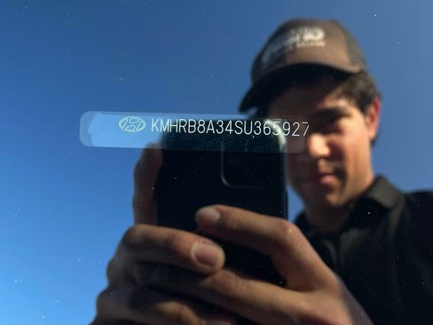 Used 2025 Hyundai Venue SE image 26