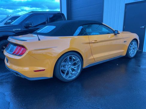 Used 2018 Ford Mustang GT Premium w/ Equipment Group 401A image 5