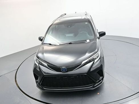 Used 2023 Toyota Sienna XSE image 35